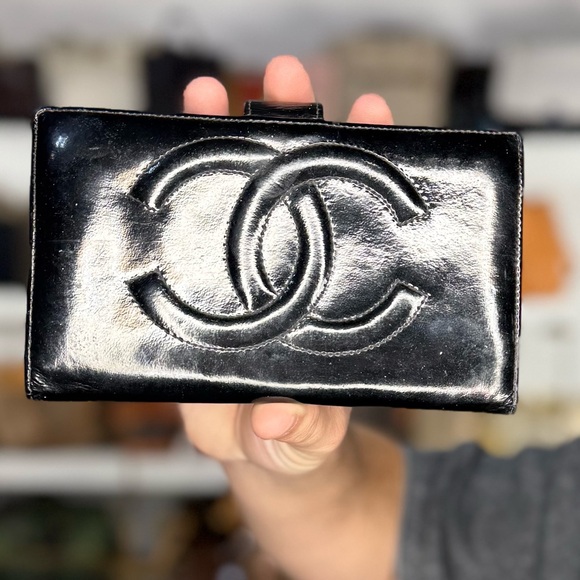 CHANEL Handbags - CHANEL WALLET